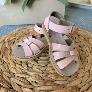 GUC Toddler Salt Water Sandals by Hoy